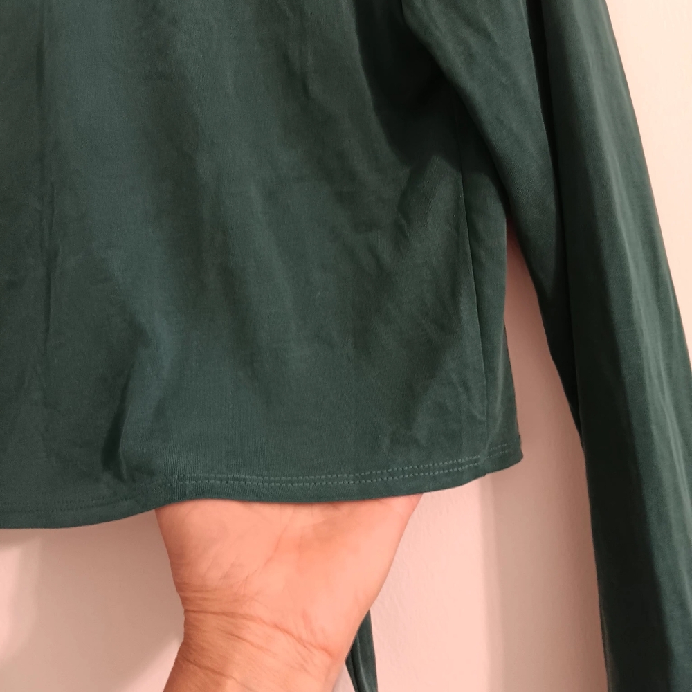 Urban Outfitter Woman Size Small Wrapped Cropped Green Top Flared Long Sleeve - Picture 5 of 10